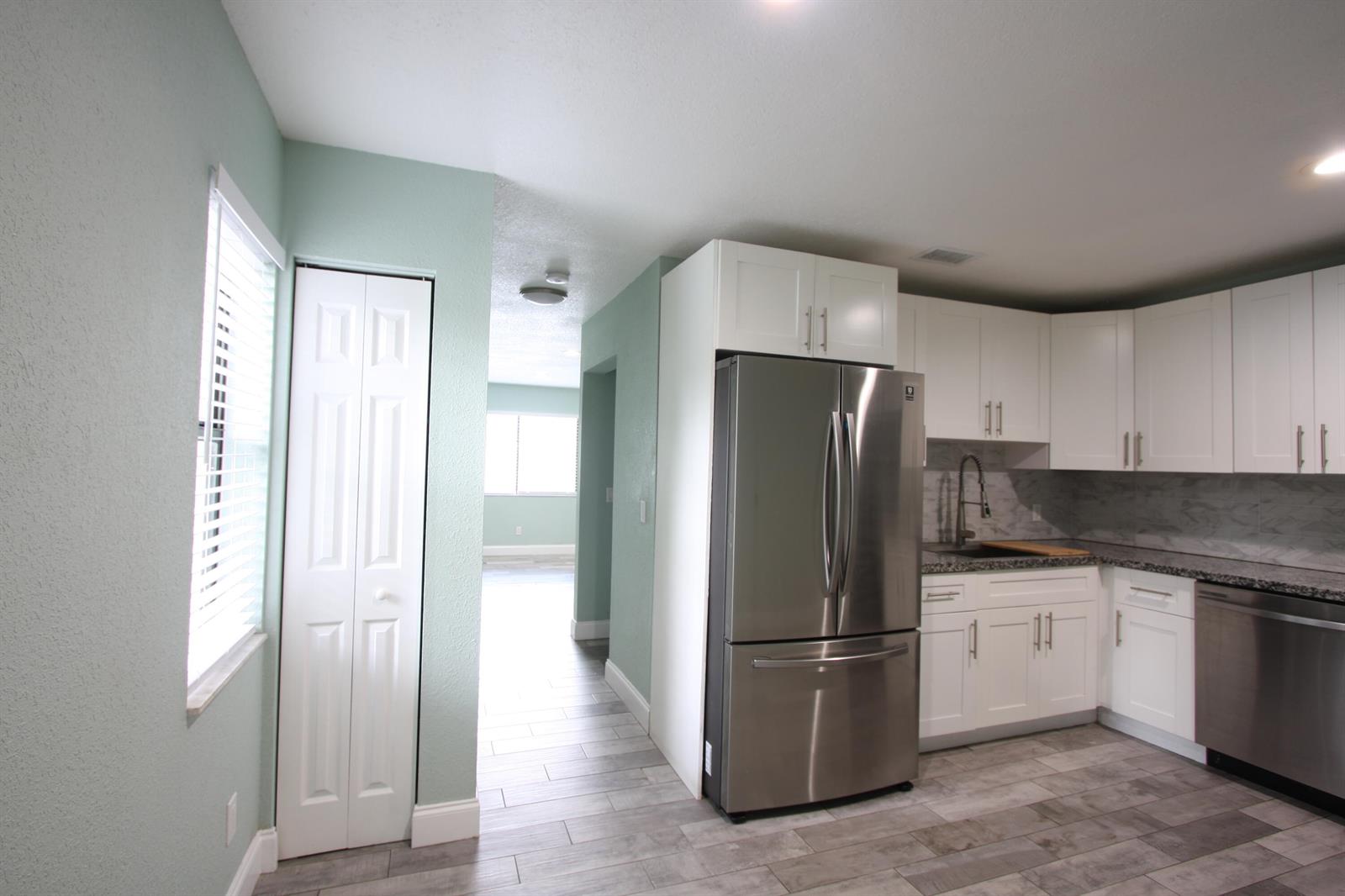   / 0 4664 sq. ft. $ 2026-10-10 0 Photo