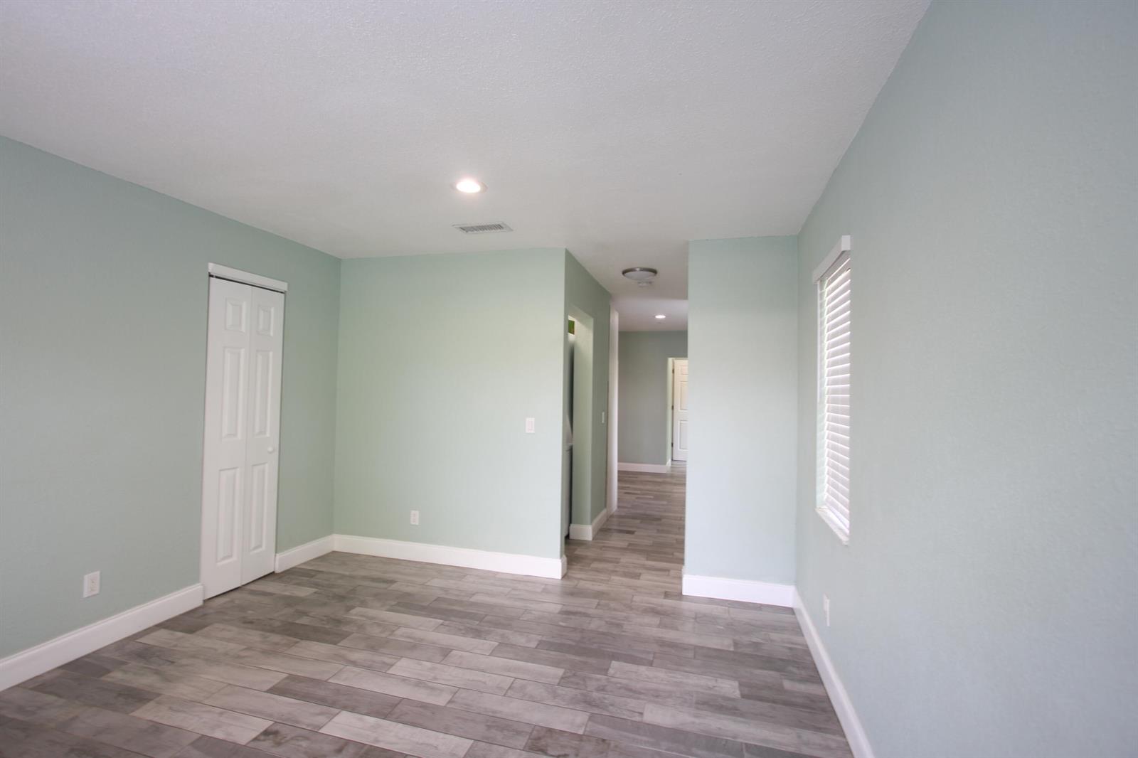   / 0 4664 sq. ft. $ 2026-10-10 0 Photo