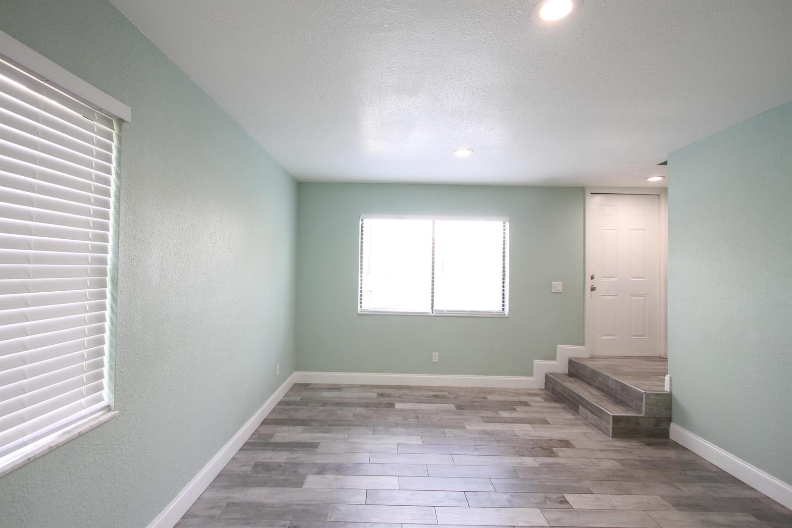   / 0 4664 sq. ft. $ 2026-10-10 0 Photo