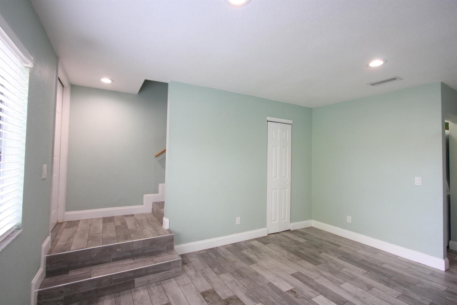   / 0 4664 sq. ft. $ 2026-10-10 0 Photo