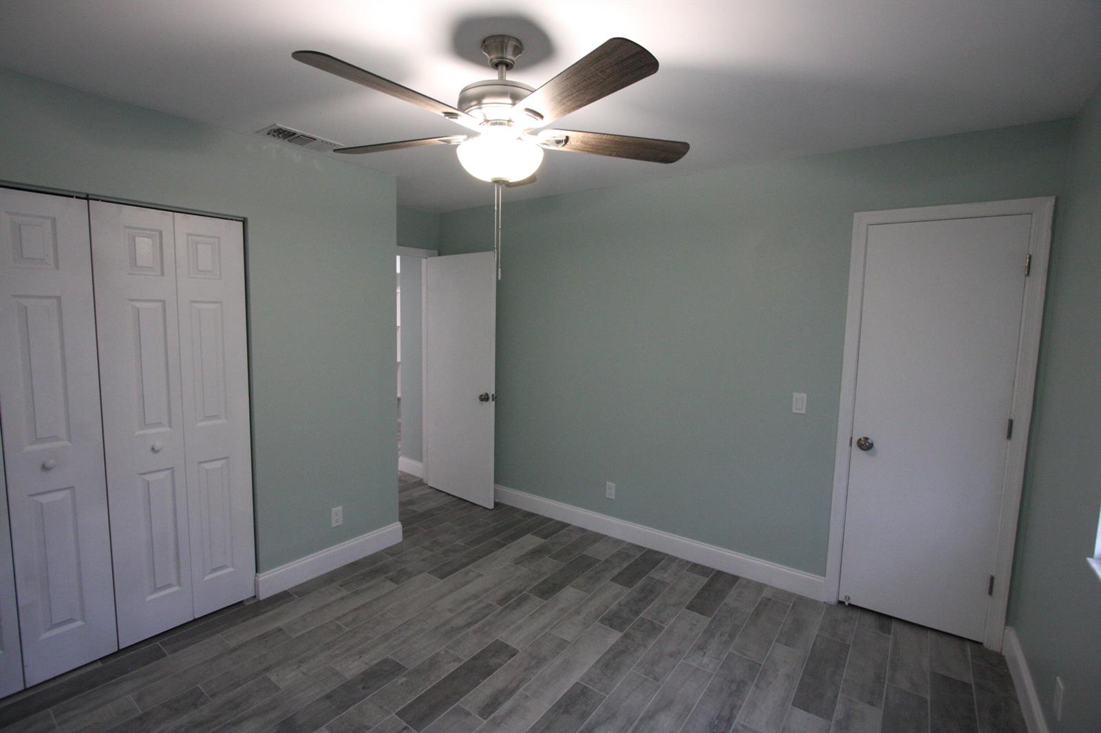   / 0 4664 sq. ft. $ 2026-10-10 0 Photo