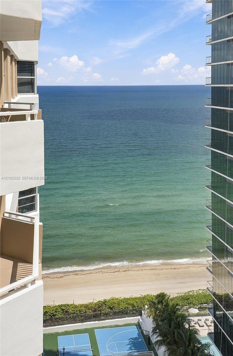 See details 19A 1 / 2 870 sq. ft. $ 2026-10-08 0 Photo