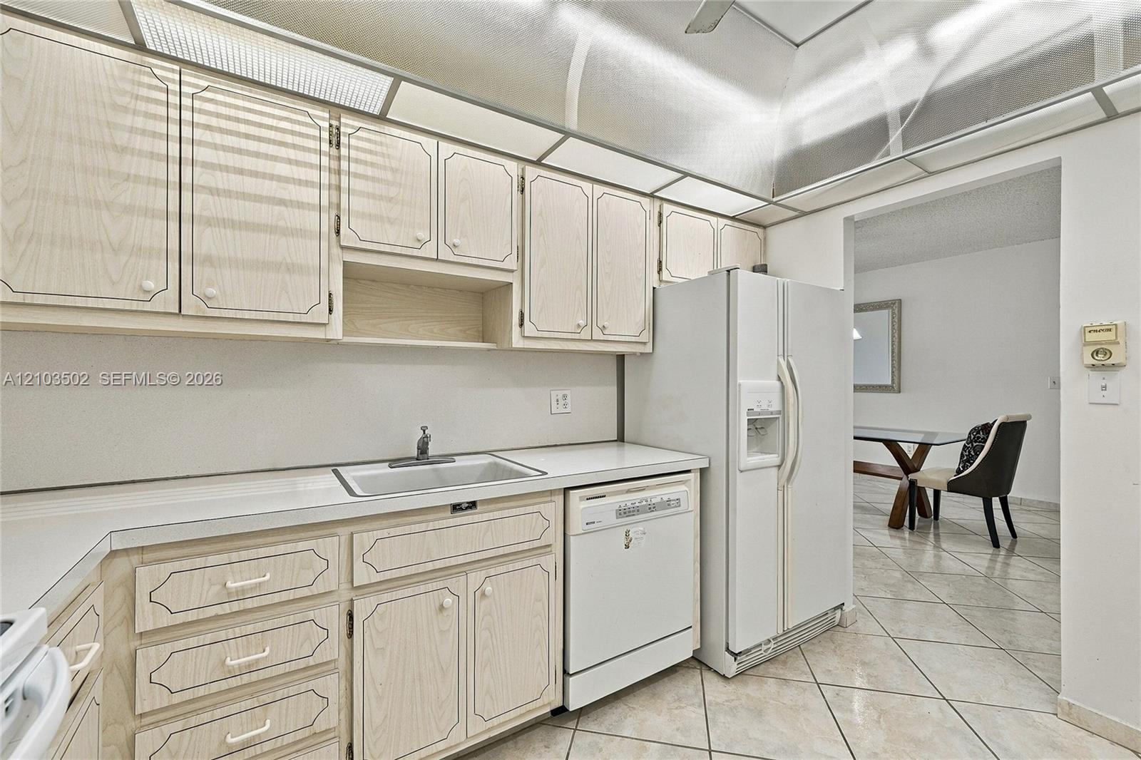 See details 19A 1 / 2 870 sq. ft. $ 2026-10-08 0 Photo