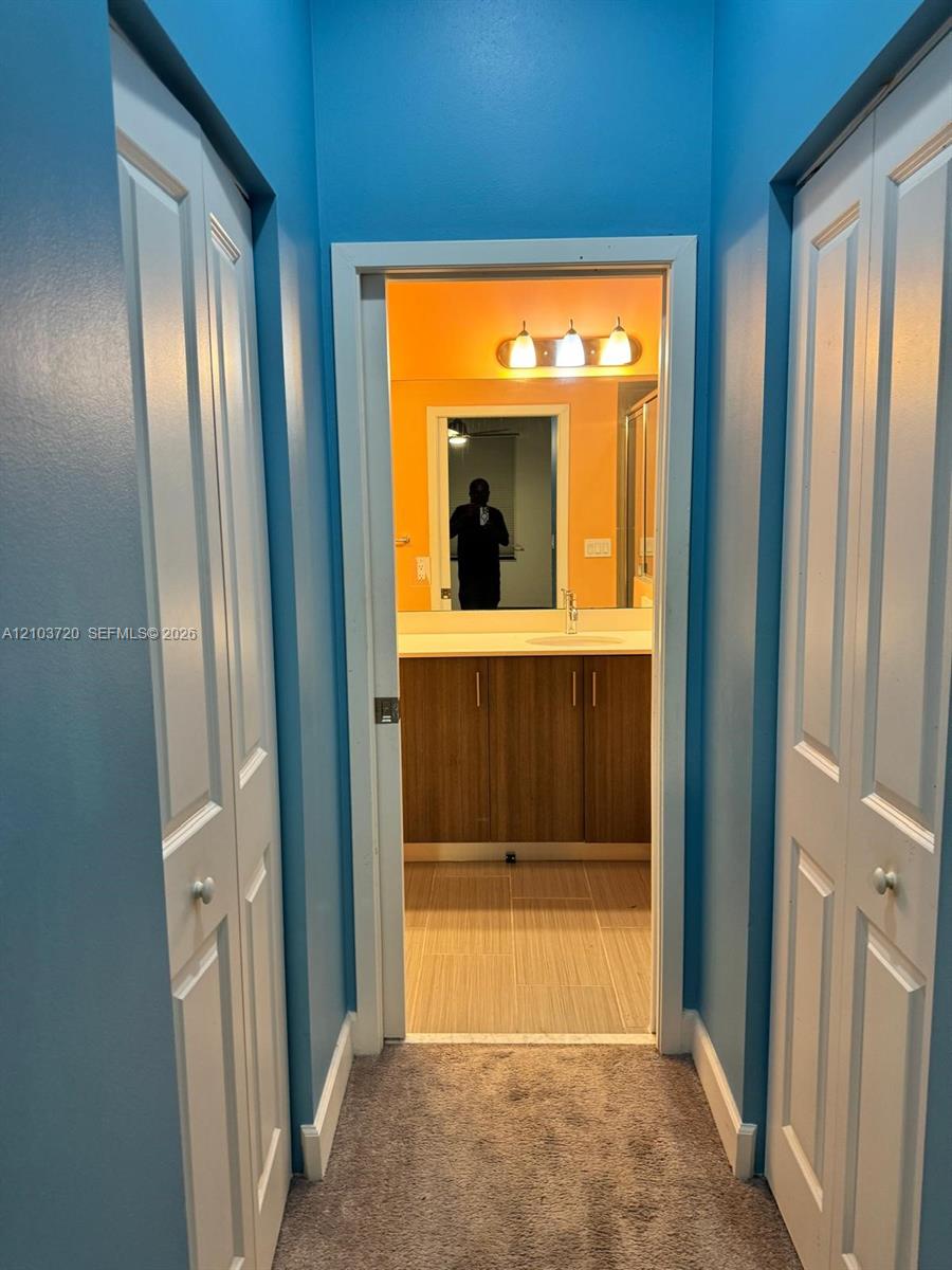 Ver detalles 4910 3 / 2 1616 sq. ft. $ 2026-10-09 0 foto
