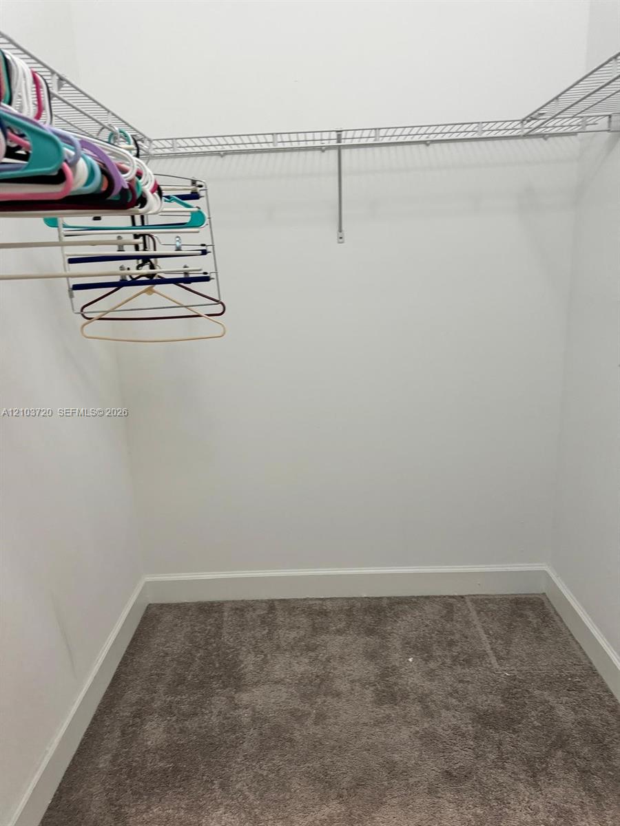 Ver detalles 4910 3 / 2 1616 sq. ft. $ 2026-10-09 0 foto