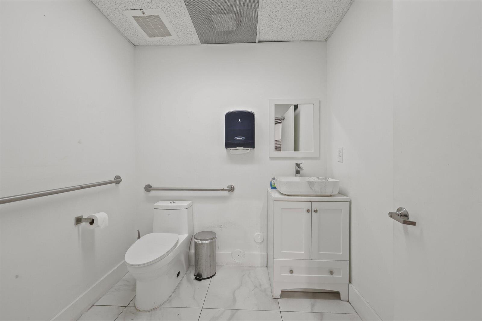 Ver detalles 8 / 0 sq. ft. $ 2026-10-11 0 foto