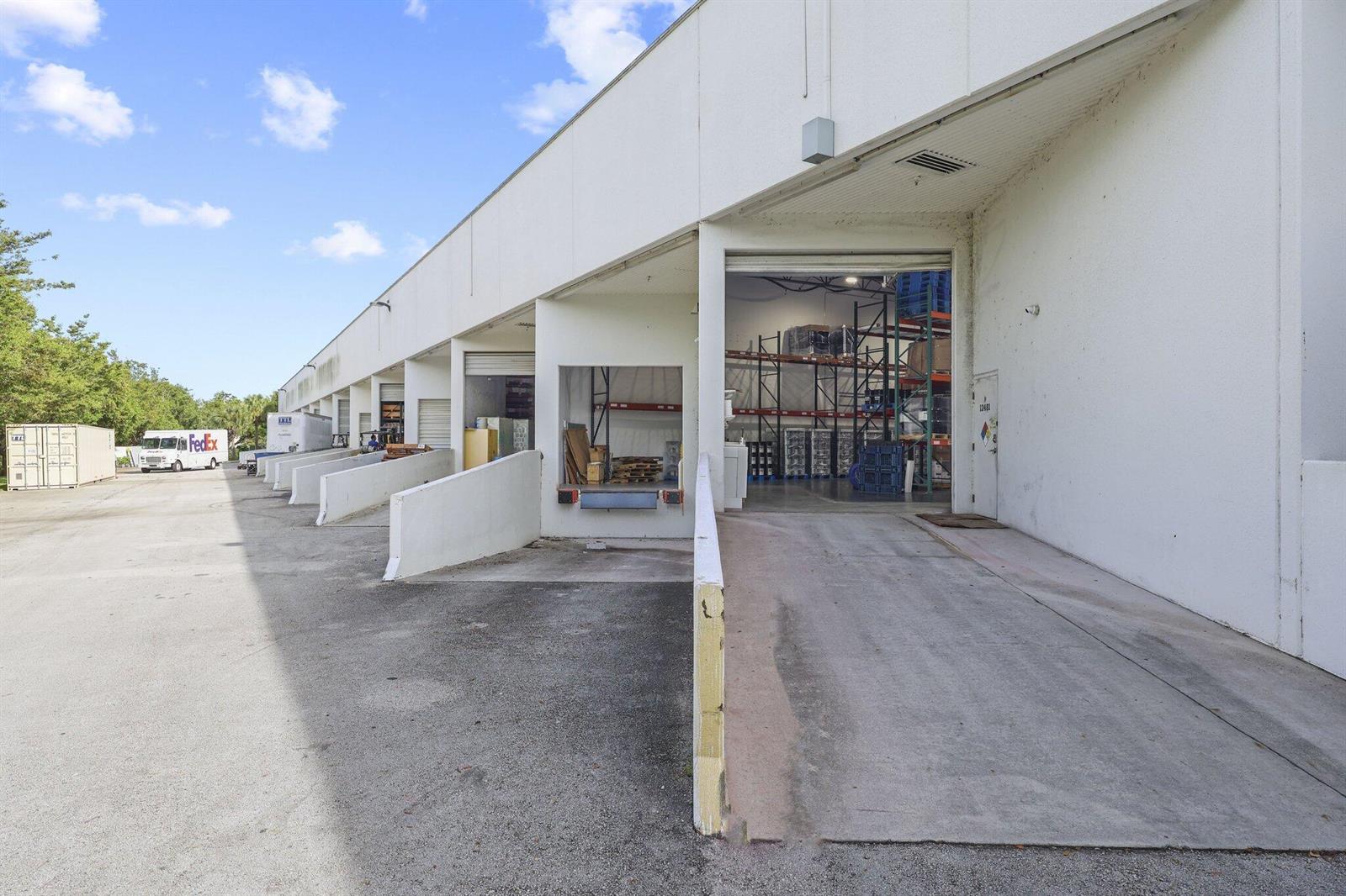 Ver detalles 8 / 0 sq. ft. $ 2026-10-11 0 foto