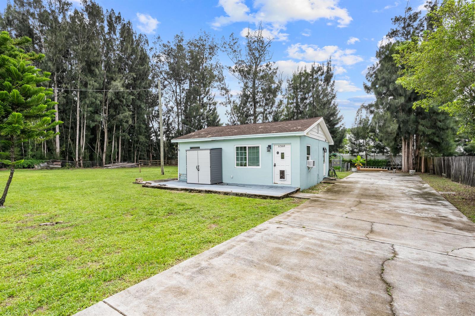 Ver detalles / 0 624 sq. ft. $ 2026-10-11 0 foto