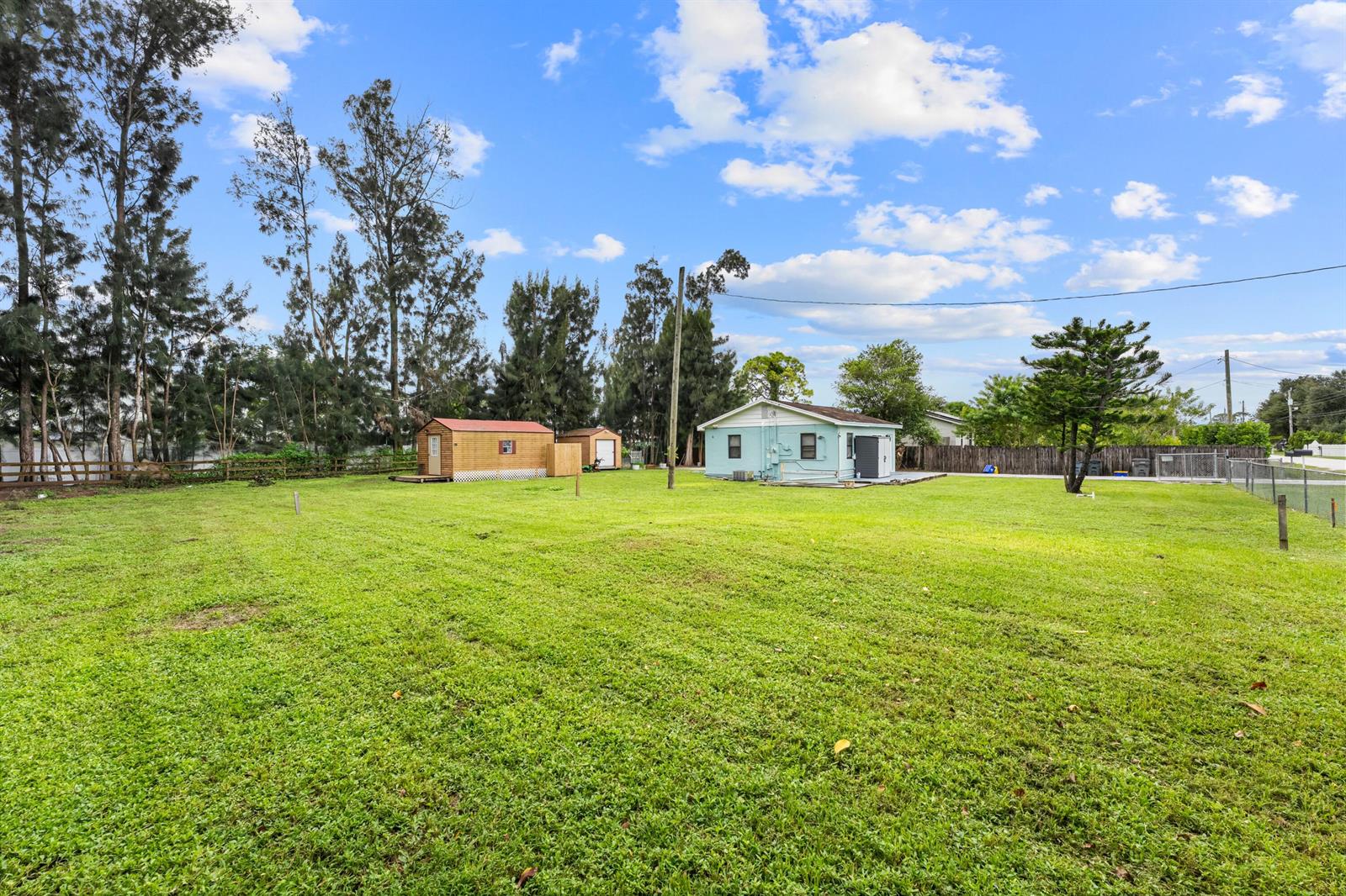 Ver detalles / 0 624 sq. ft. $ 2026-10-11 0 foto