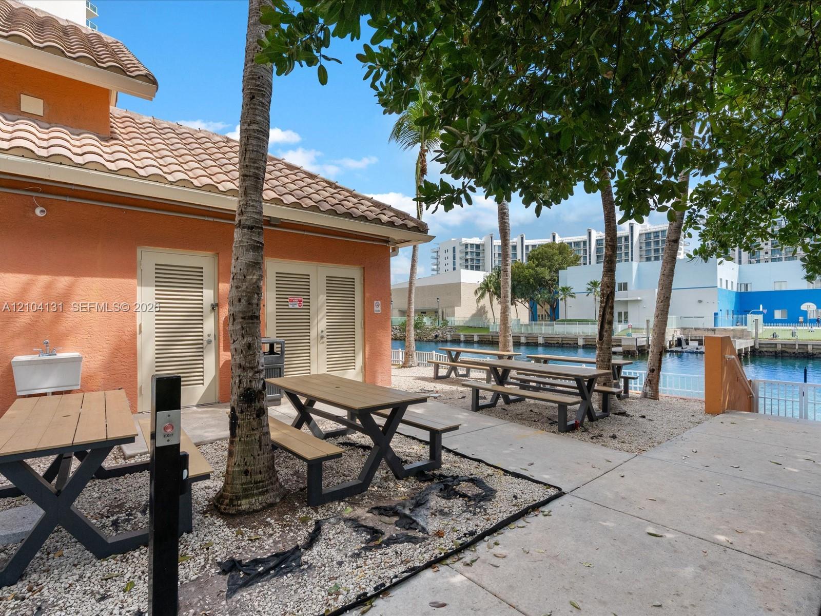 Photo 61 of 190th St