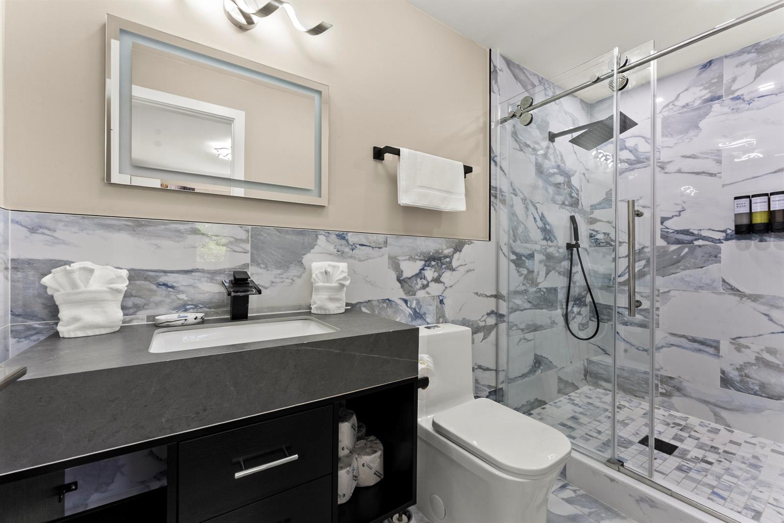   / 0  sq. ft. $ 2026-10-11 0 foto
