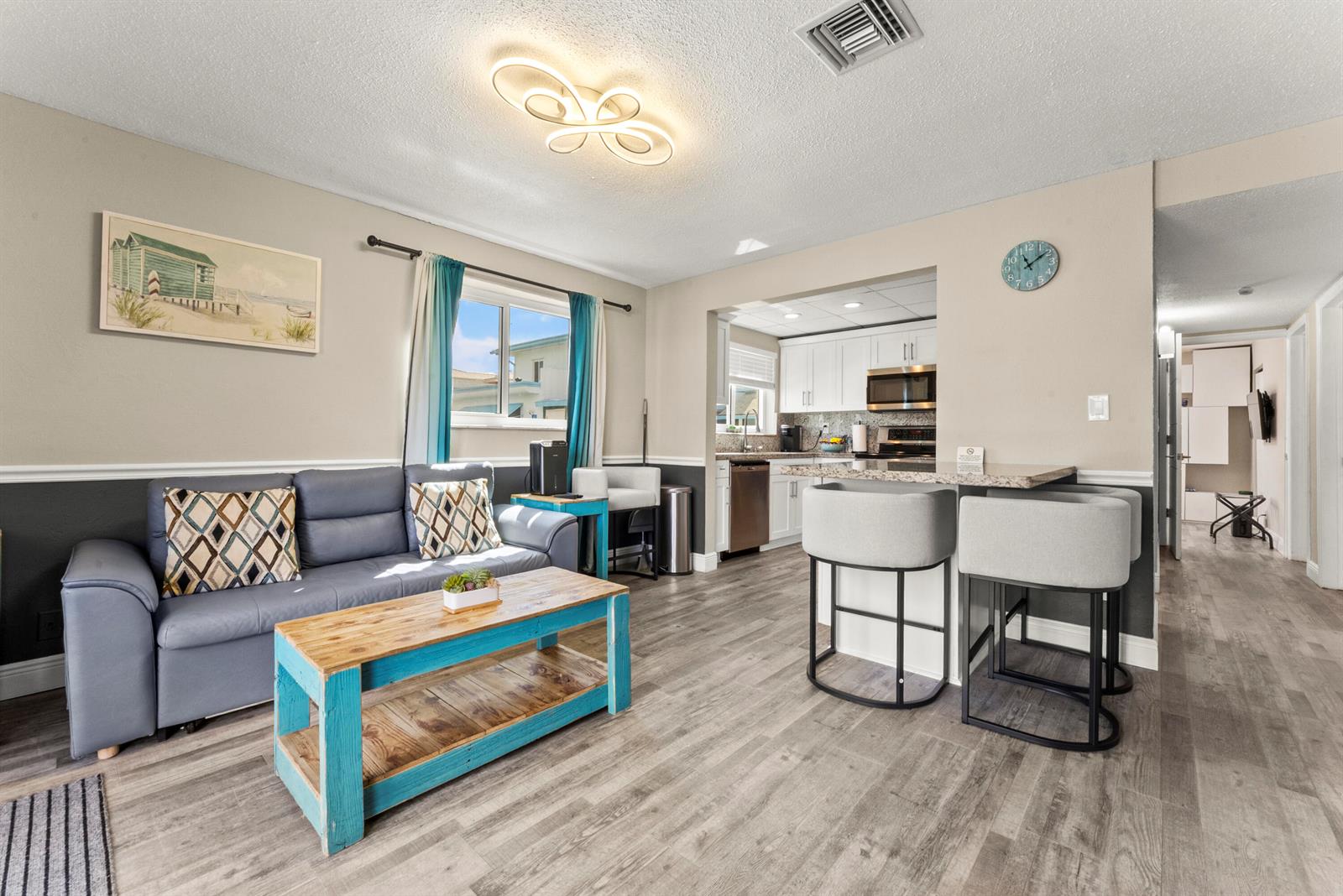   / 0  sq. ft. $ 2026-10-11 0 foto