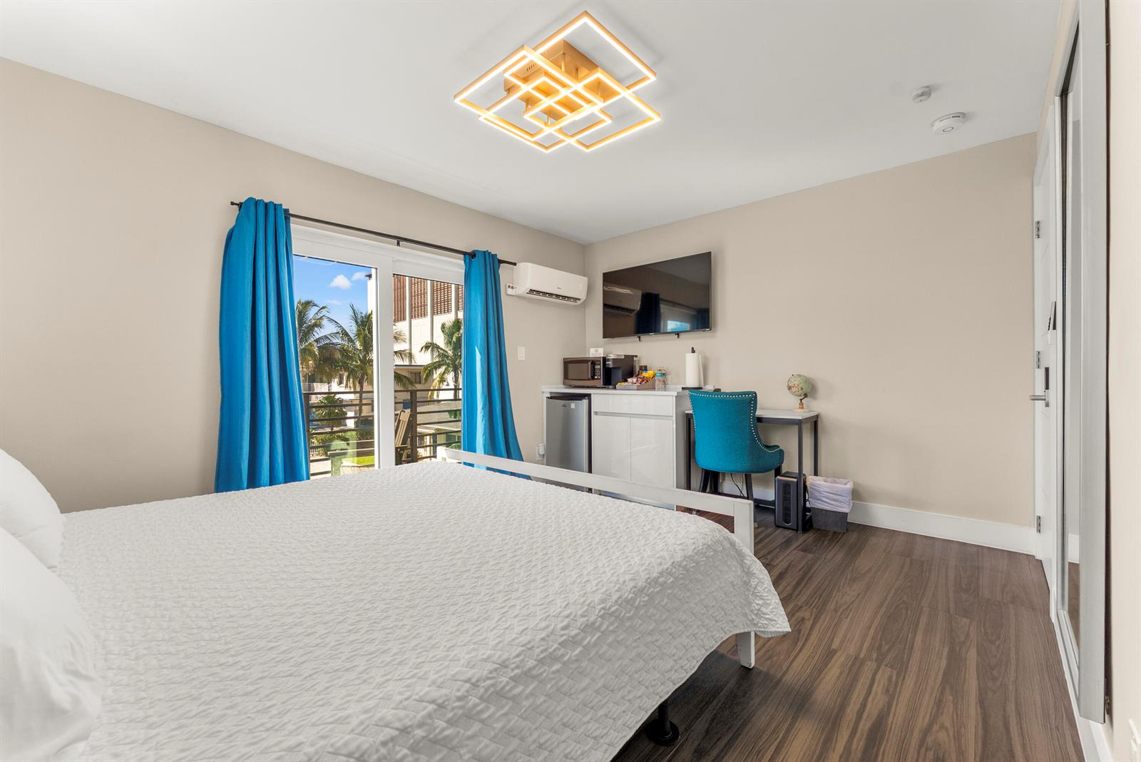   / 0  sq. ft. $ 2026-10-11 0 foto