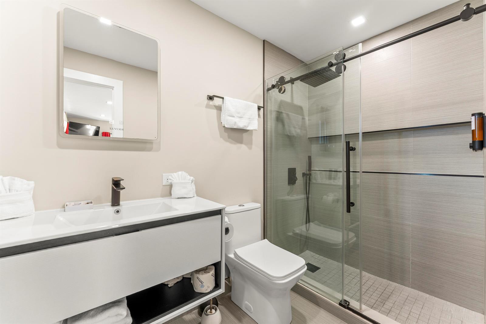   / 0  sq. ft. $ 2026-10-11 0 foto