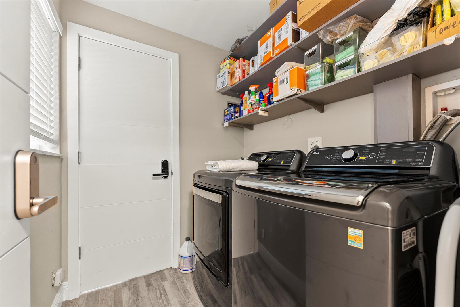   / 0  sq. ft. $ 2026-10-11 0 foto