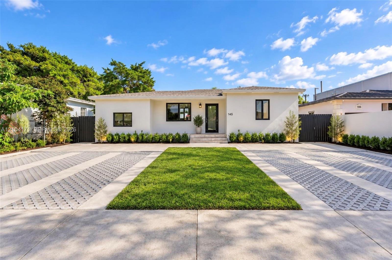   /  2360 sq. ft. $ 2026-10-09 0 foto