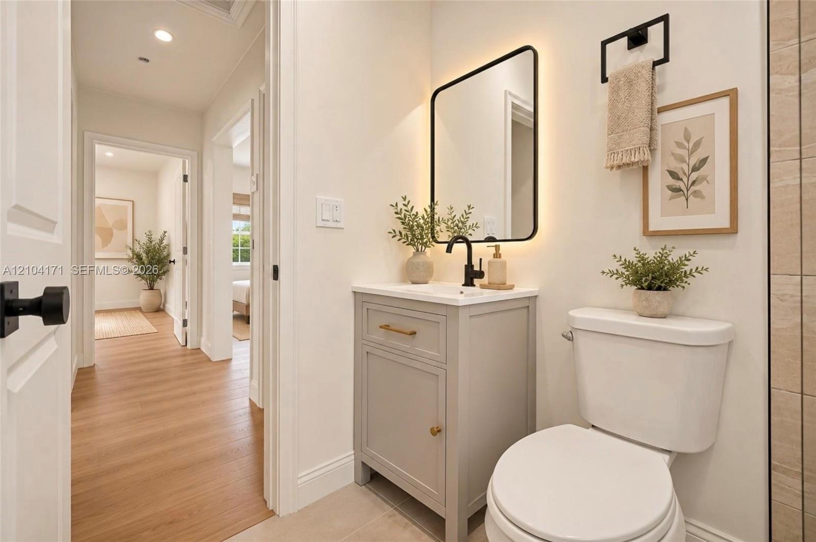   /  2360 sq. ft. $ 2026-10-09 0 foto