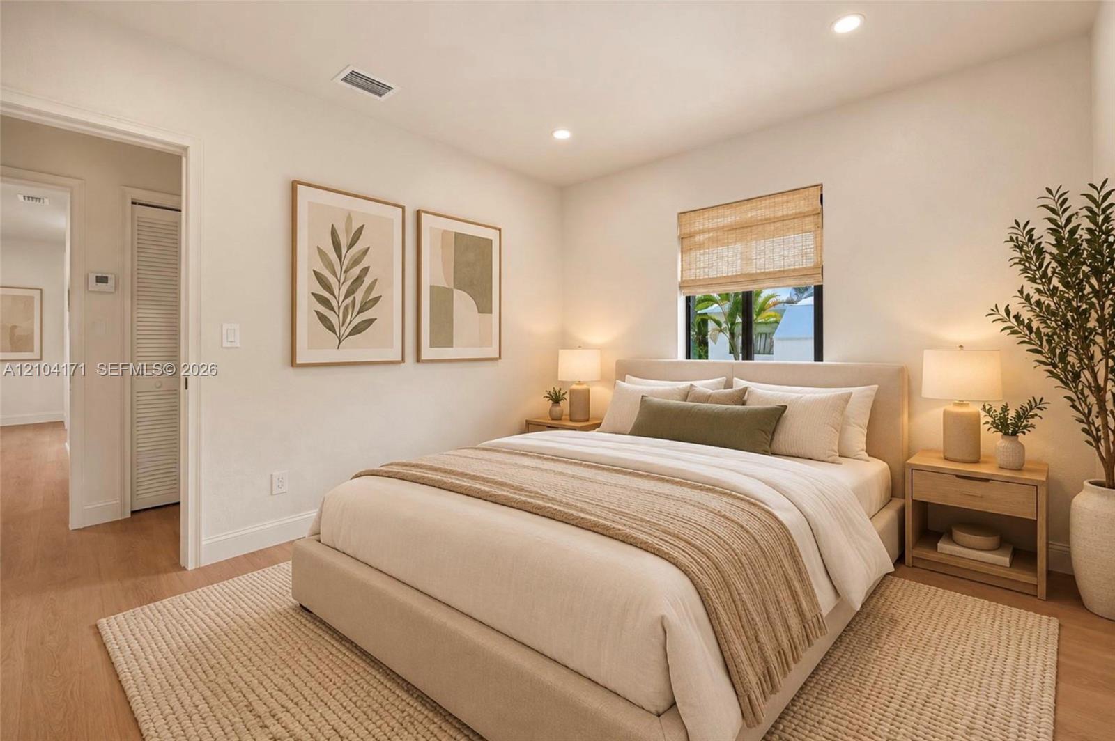   /  2360 sq. ft. $ 2026-10-09 0 foto