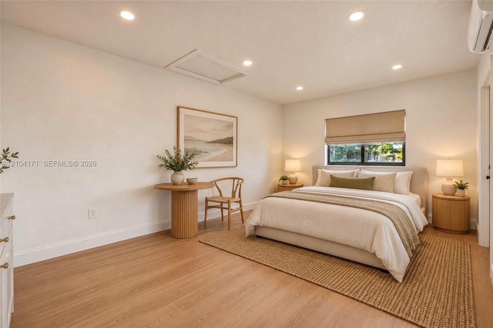   /  2360 sq. ft. $ 2026-10-09 0 foto