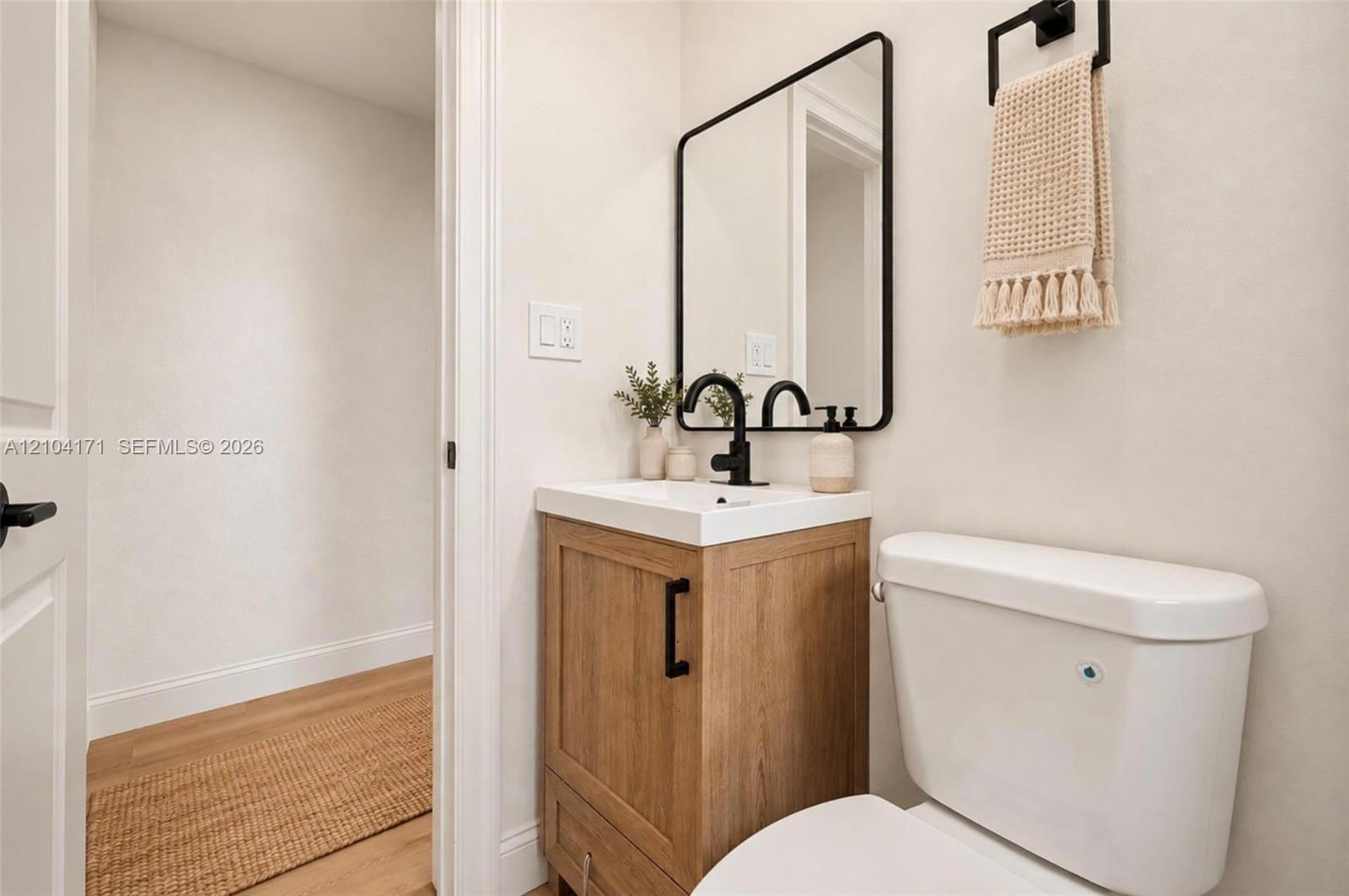   /  2360 sq. ft. $ 2026-10-09 0 foto