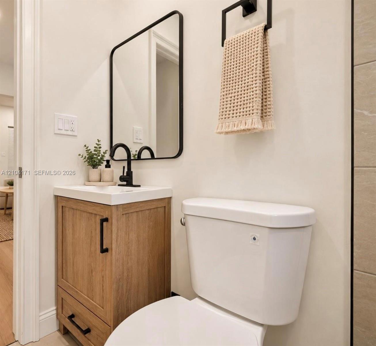   /  2360 sq. ft. $ 2026-10-09 0 foto