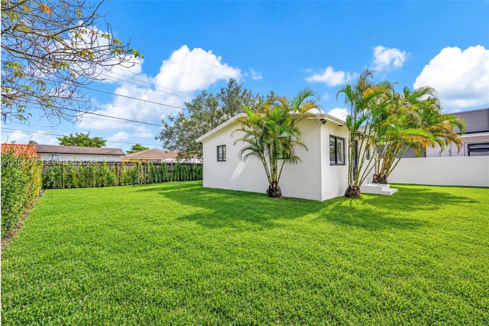   /  2360 sq. ft. $ 2026-10-09 0 foto