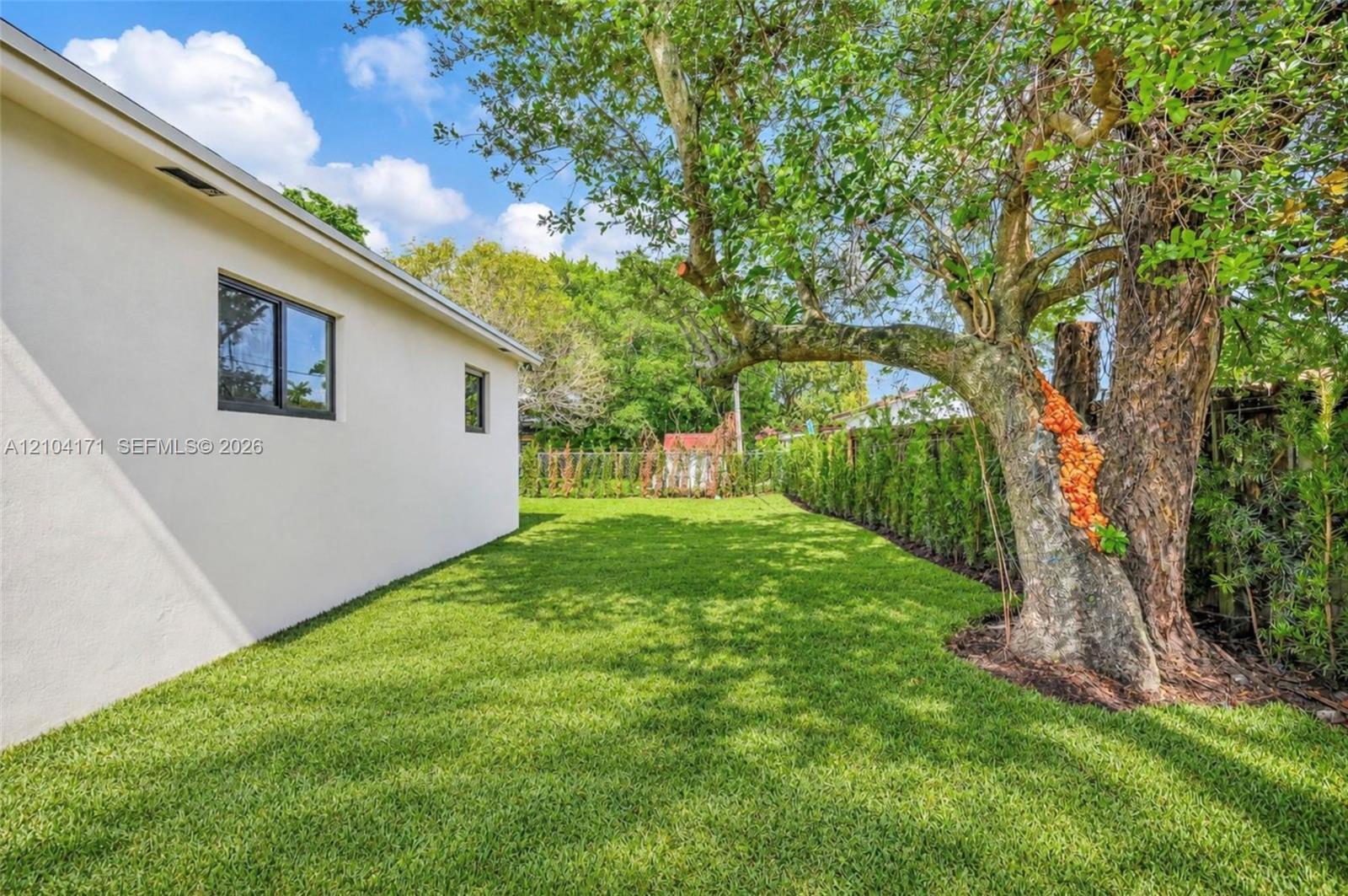   /  2360 sq. ft. $ 2026-10-09 0 foto