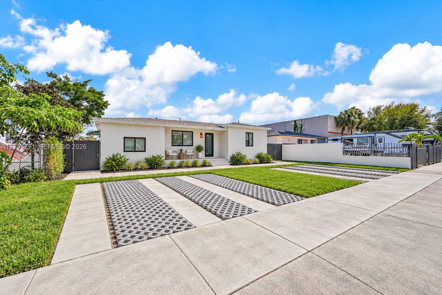   /  2360 sq. ft. $ 2026-10-09 0 foto