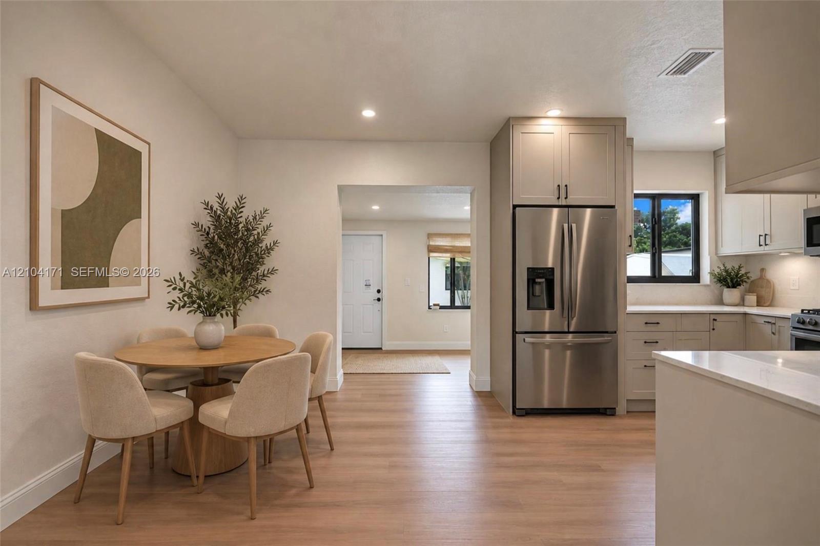   /  2360 sq. ft. $ 2026-10-09 0 foto