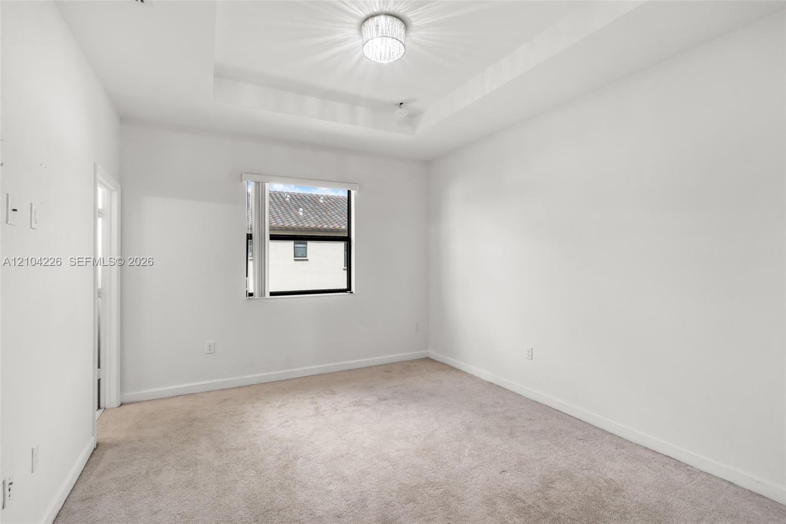 Ver detalles 11555 2 / 3 1422 sq. ft. $ 2026-10-09 0 foto