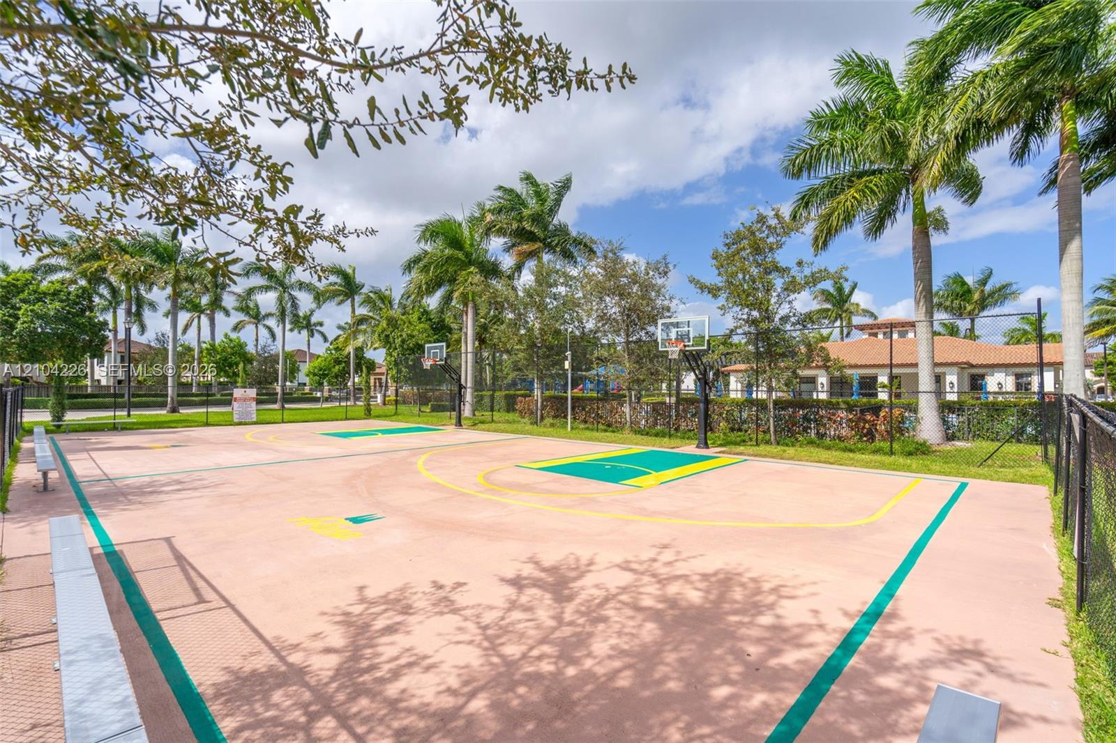 Ver detalles 11555 2 / 3 1422 sq. ft. $ 2026-10-09 0 foto