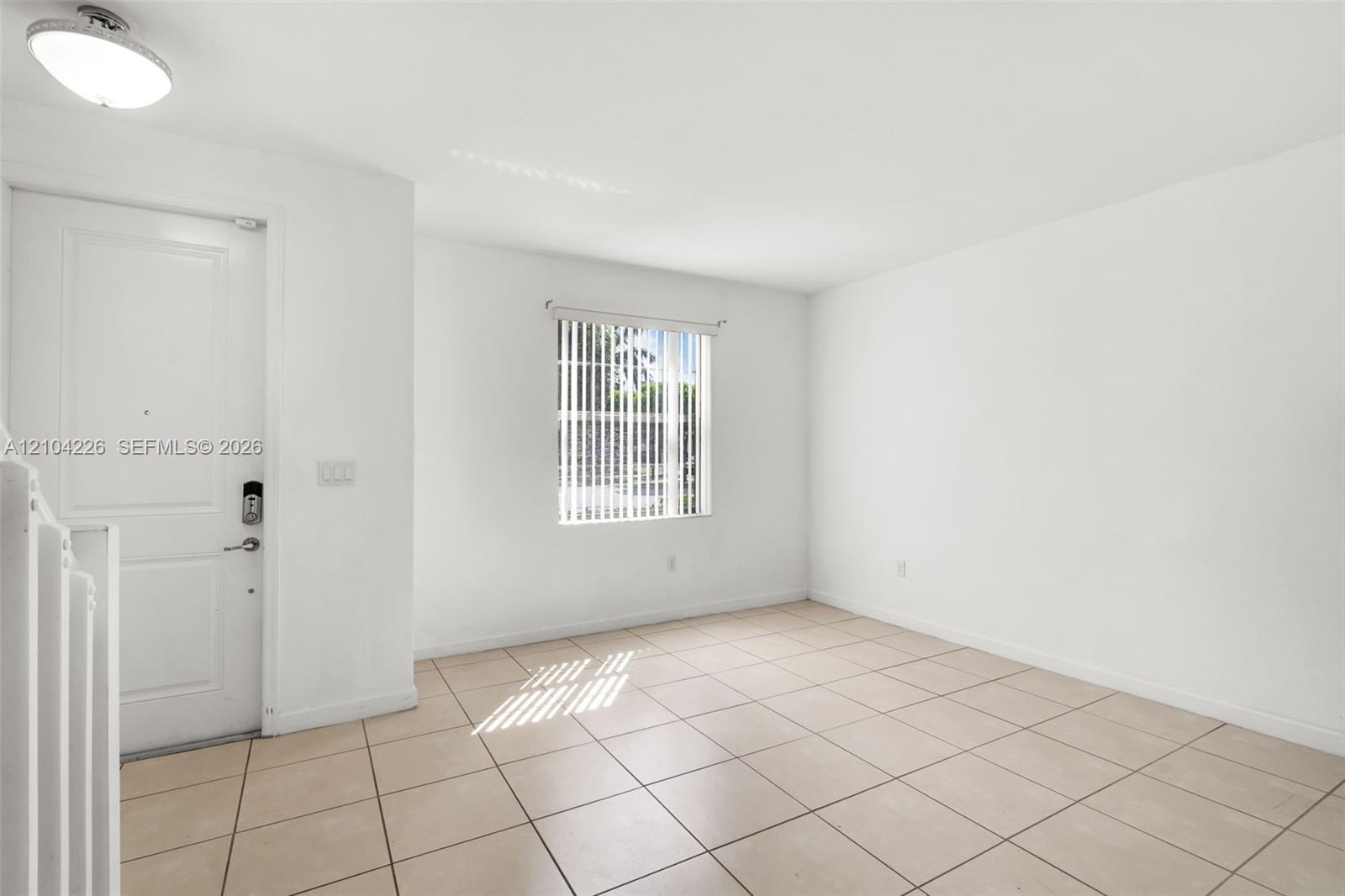 Ver detalles 11555 2 / 3 1422 sq. ft. $ 2026-10-09 0 foto