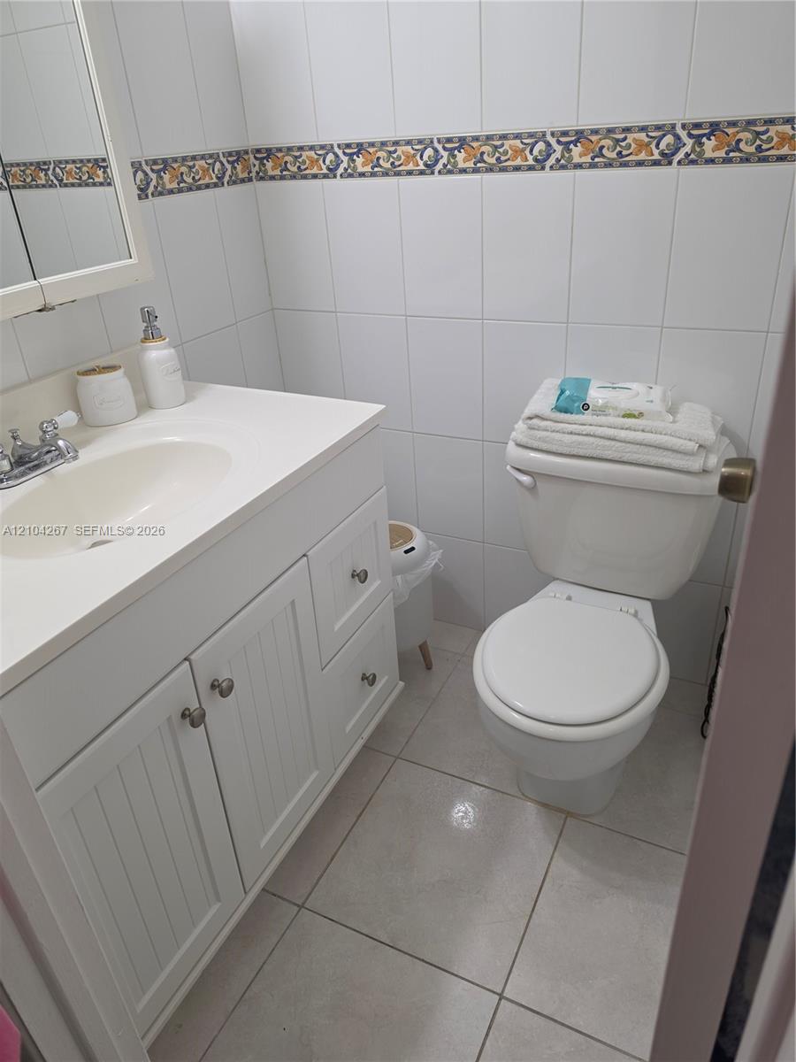 14K 1 / 2 870 sq. ft. $ 2026-10-09 0 Photo