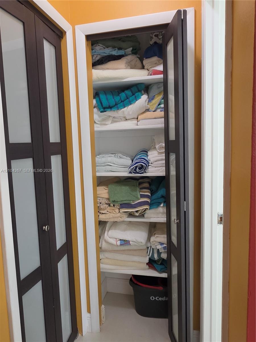 14K 1 / 2 870 sq. ft. $ 2026-10-09 0 Photo