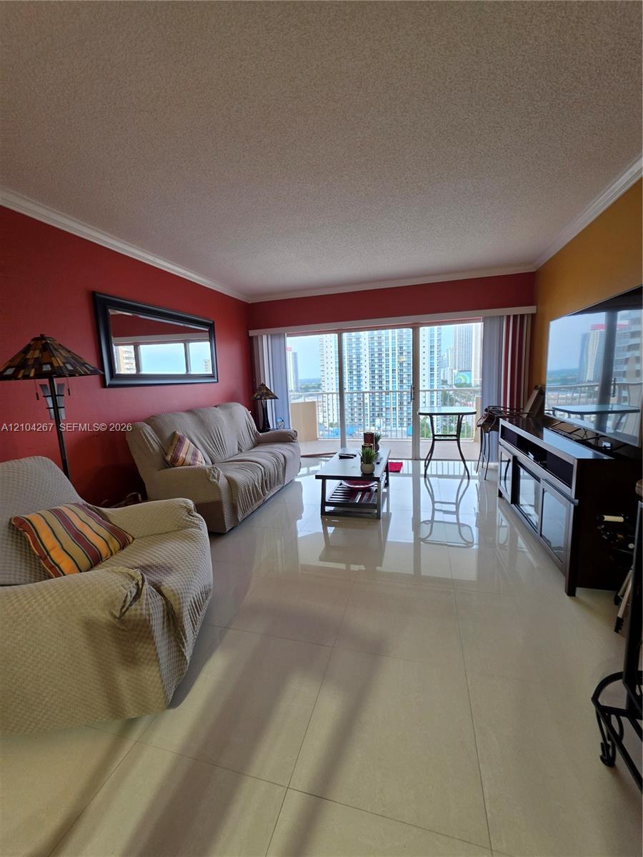 14K 1 / 2 870 sq. ft. $ 2026-10-09 0 Photo