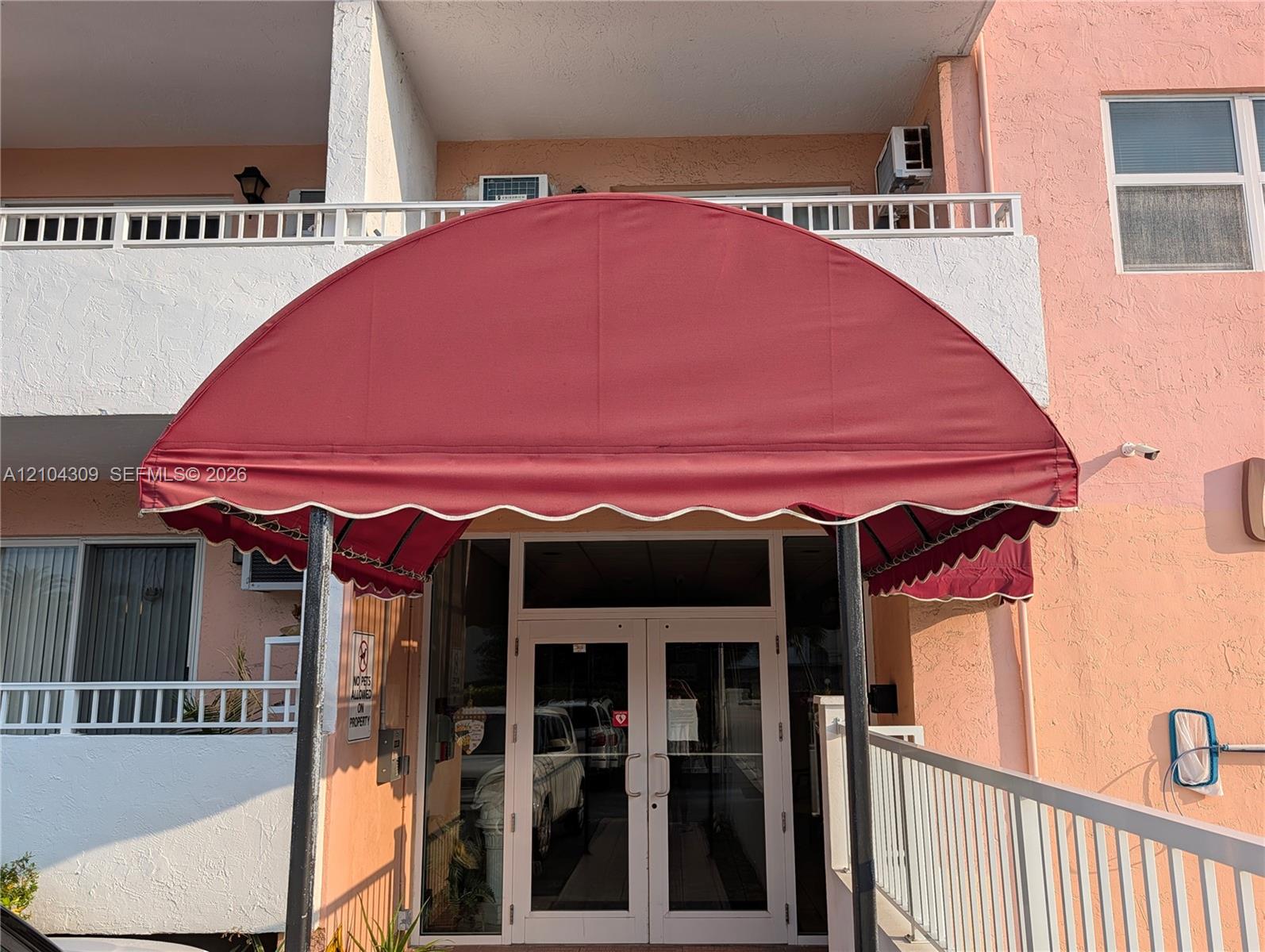 408 1 / 1 650 sq. ft. $ 2026-10-09 0 foto