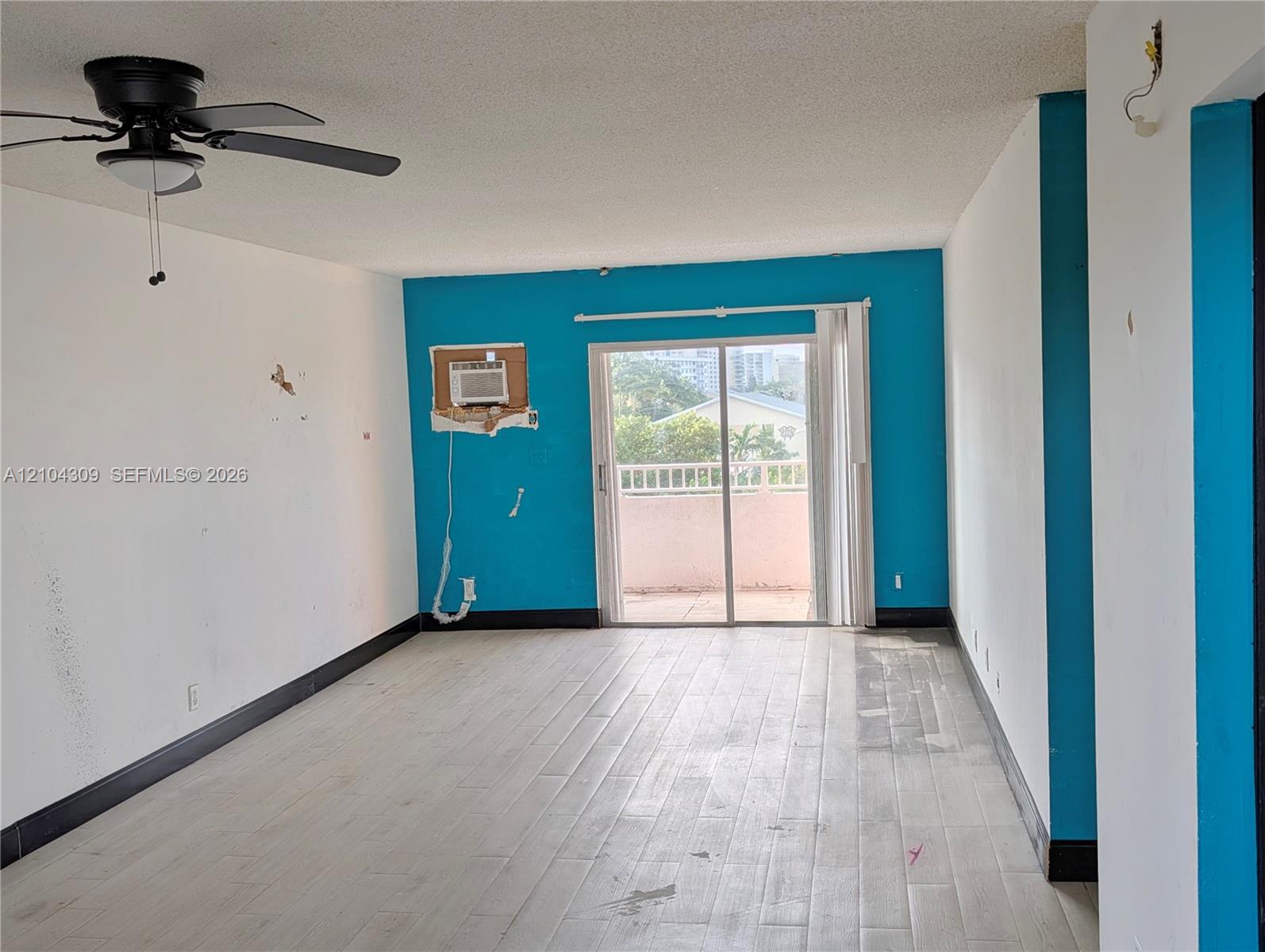 408 1 / 1 650 sq. ft. $ 2026-10-09 0 foto