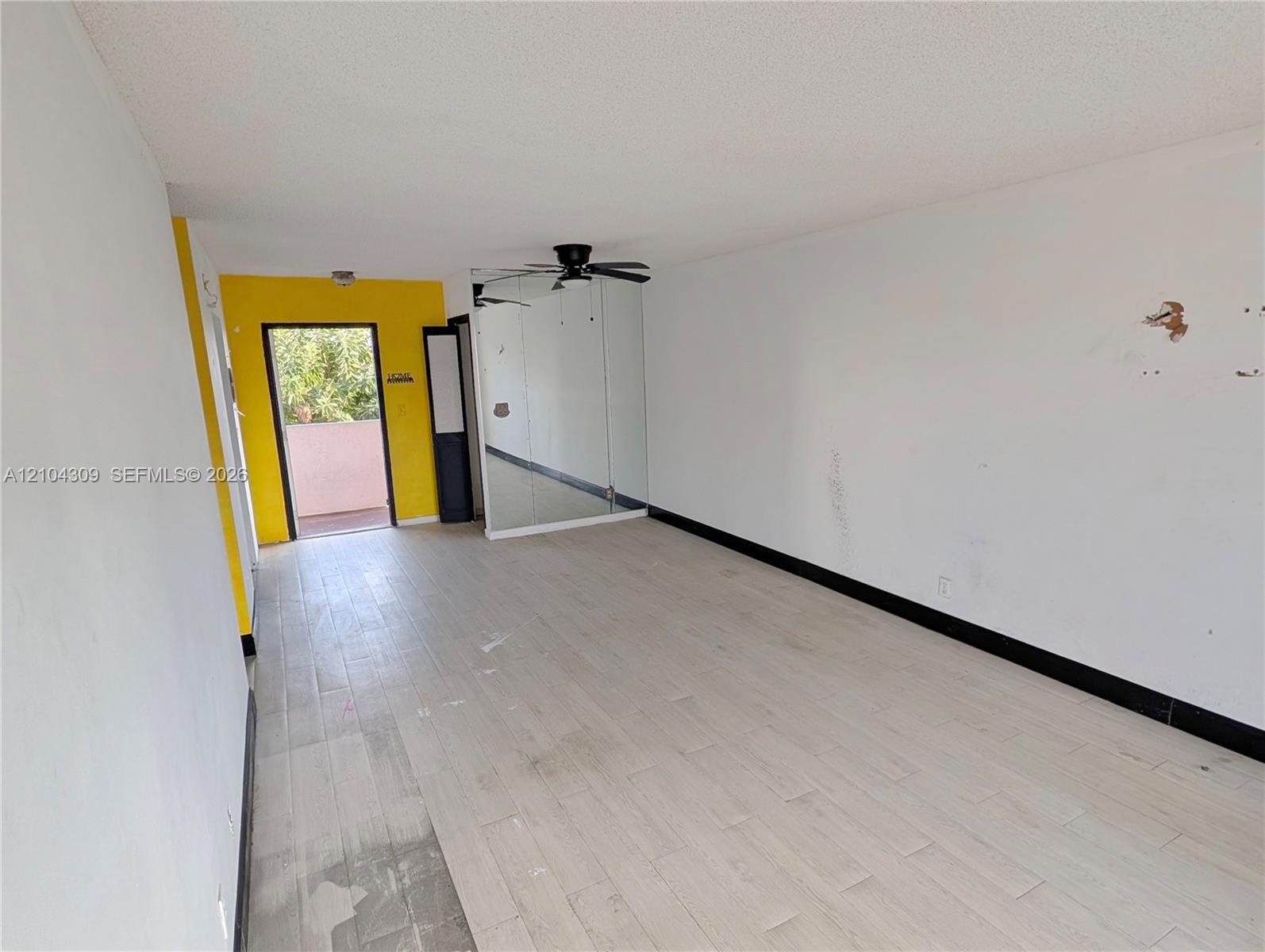 408 1 / 1 650 sq. ft. $ 2026-10-09 0 foto