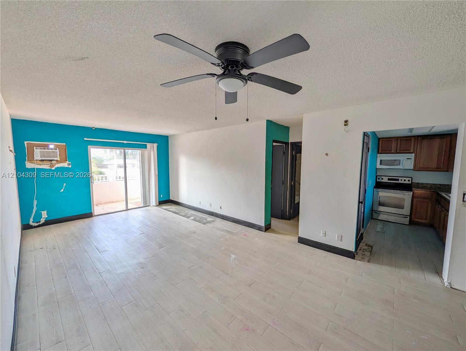 408 1 / 1 650 sq. ft. $ 2026-10-09 0 foto