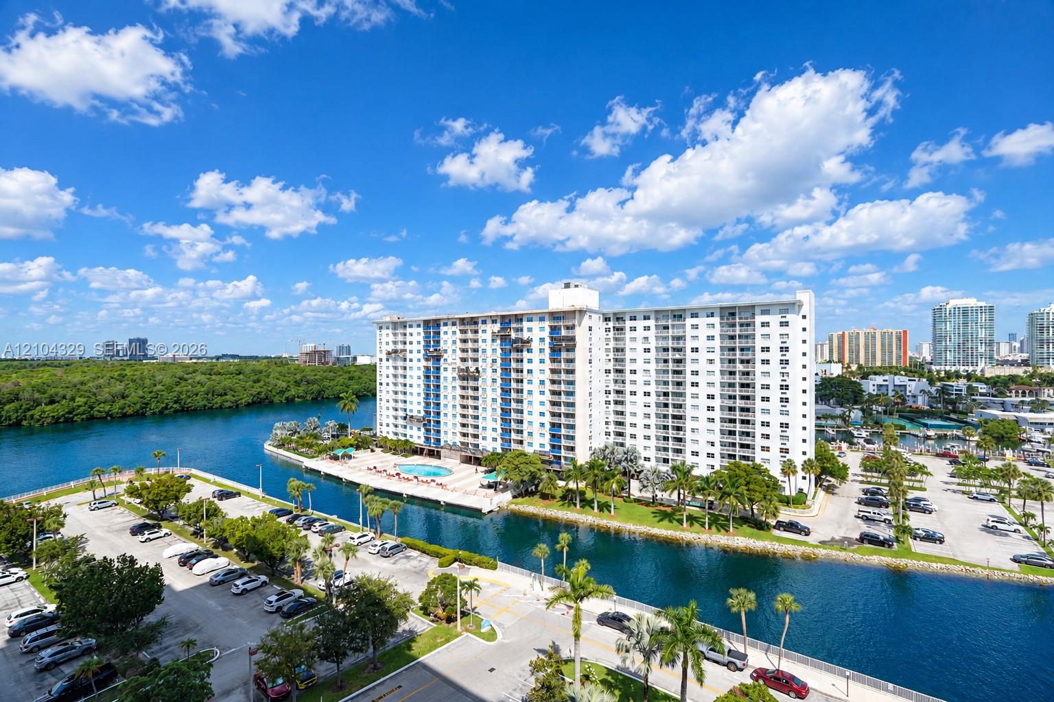 See details 1123 2 / 2 1220 sq. ft. $ 2026-10-09 0 Photo