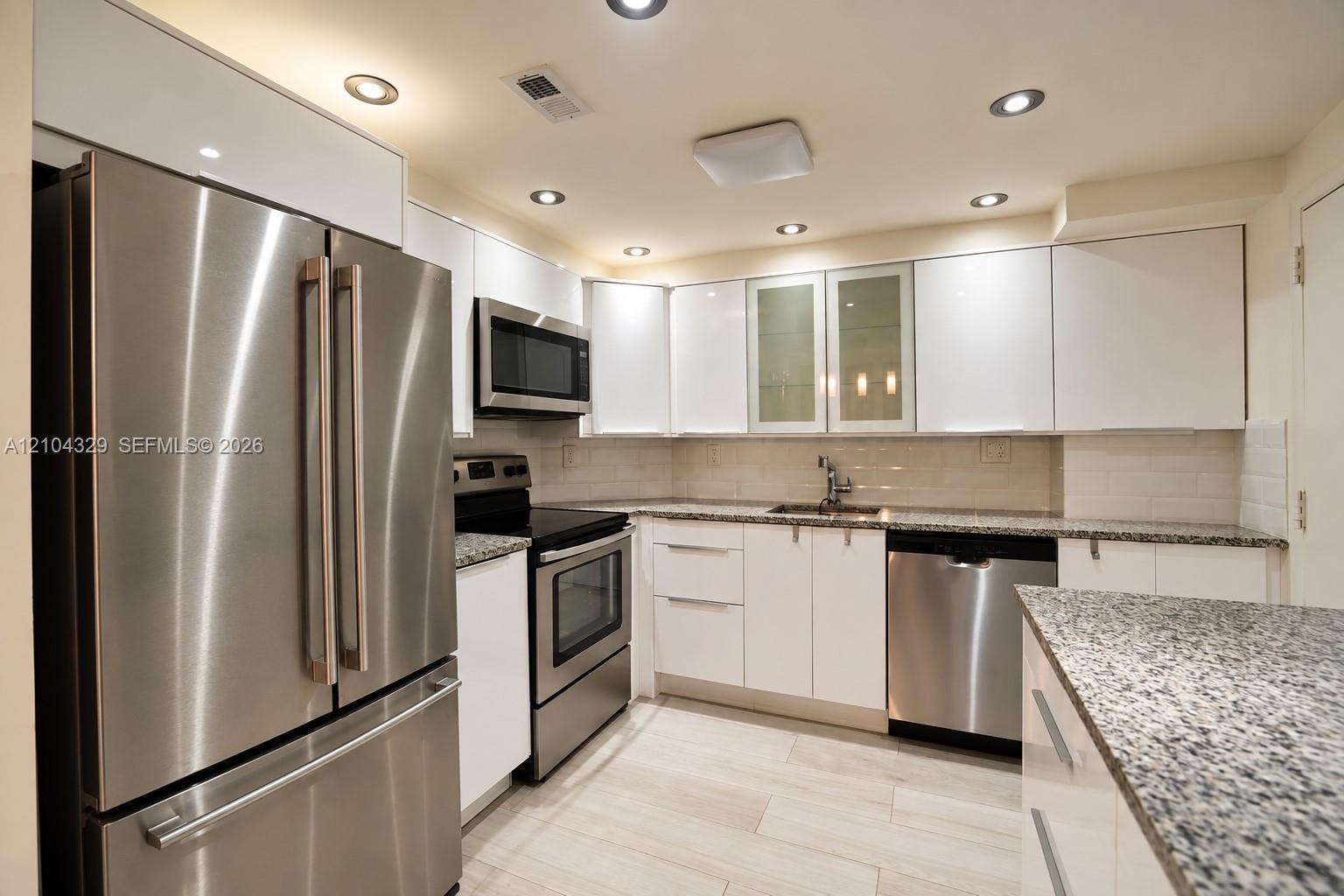 See details 1123 2 / 2 1220 sq. ft. $ 2026-10-09 0 Photo