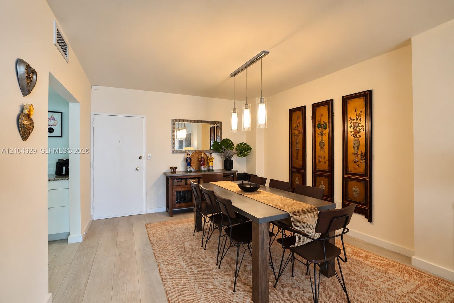 See details 1123 2 / 2 1220 sq. ft. $ 2026-10-09 0 Photo