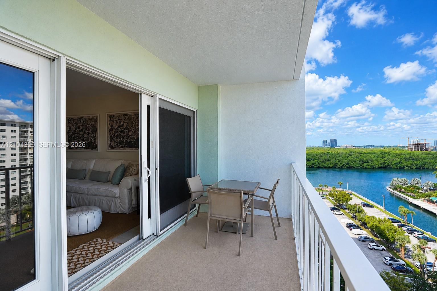 See details 1123 2 / 2 1220 sq. ft. $ 2026-10-09 0 Photo