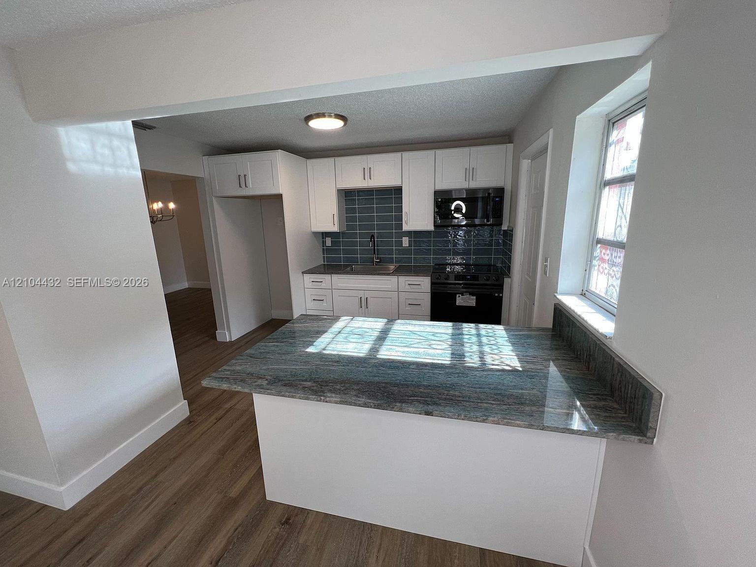 Ver detalles / 2381 sq. ft. $ 2026-10-10 0 foto