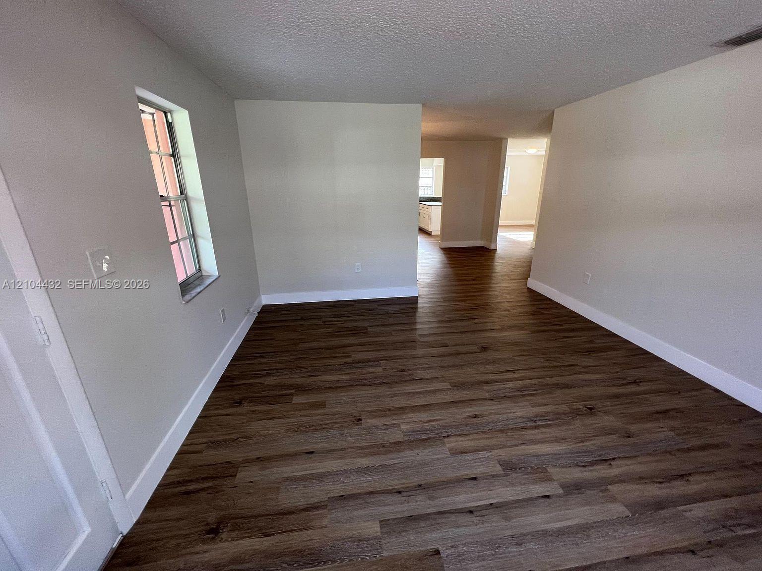 Ver detalles / 2381 sq. ft. $ 2026-10-10 0 foto