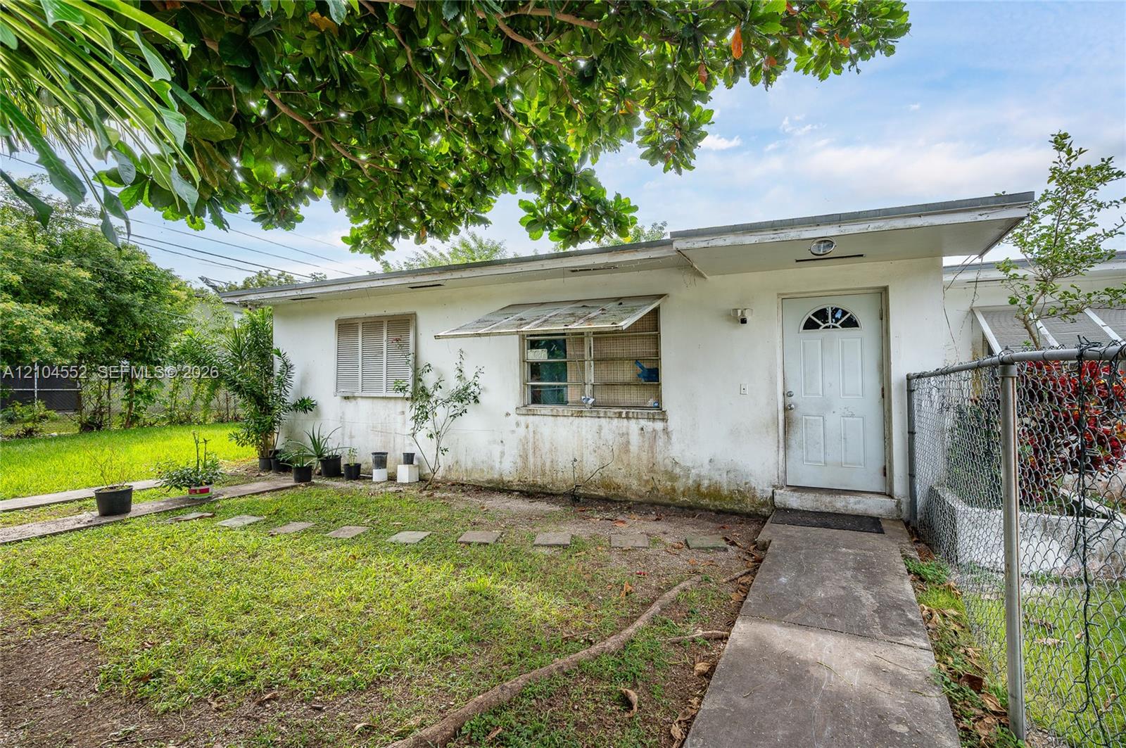 Ver detalles / 2012 sq. ft. $ 2026-10-10 0 foto