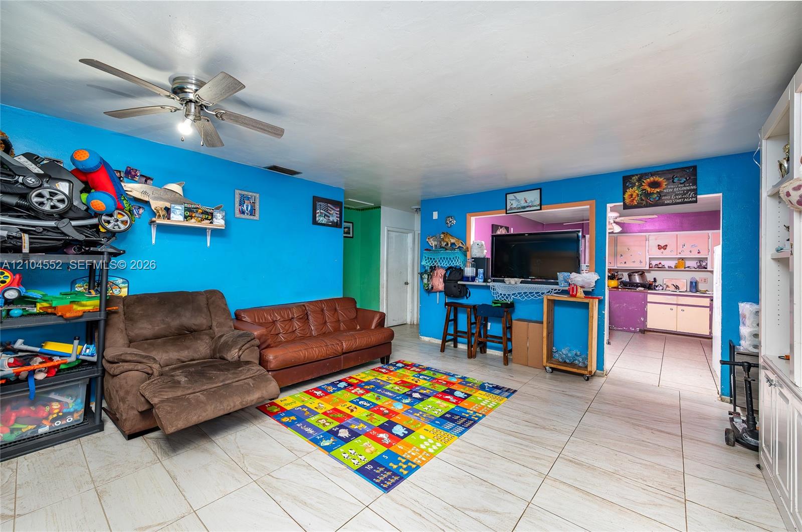Ver detalles / 2012 sq. ft. $ 2026-10-10 0 foto