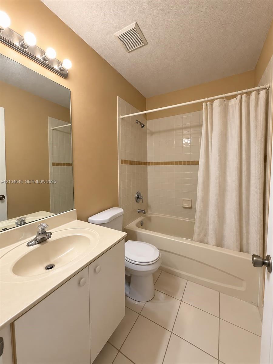 23745 3 / 2 1644 sq. ft. $ 2026-10-11 0 Photo