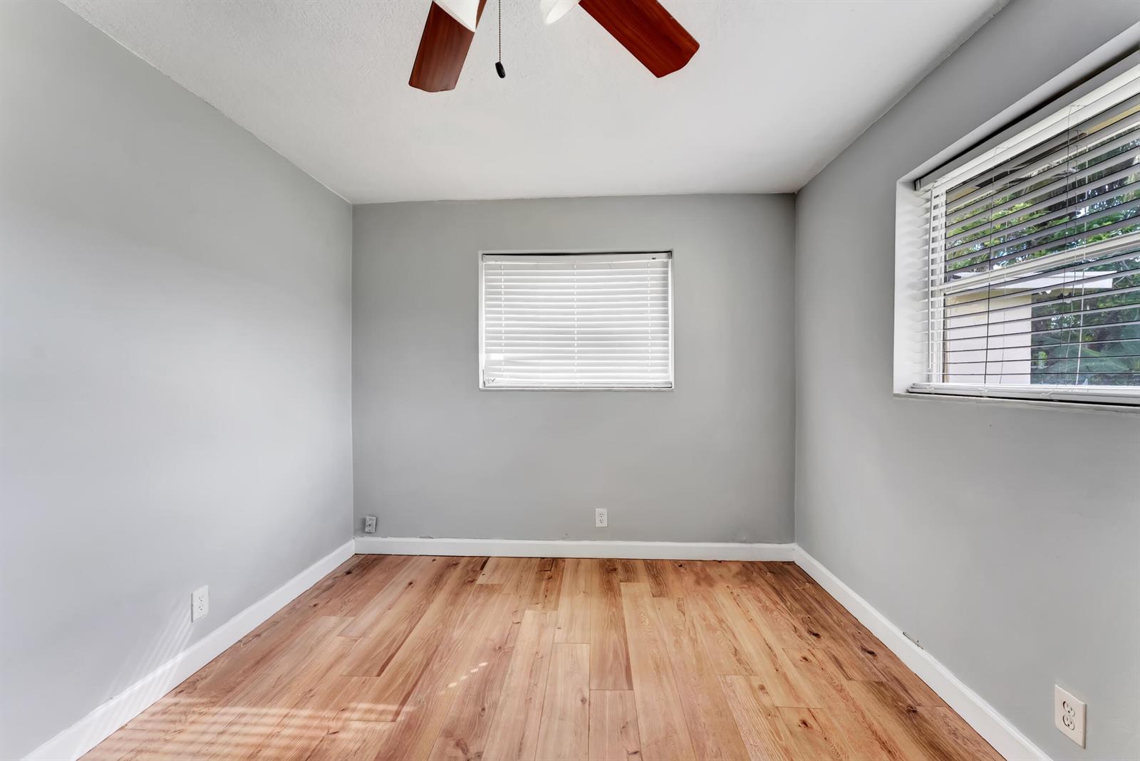 See details 4938 2 / 1 1007 sq. ft. $ 2026-10-12 0 Photo