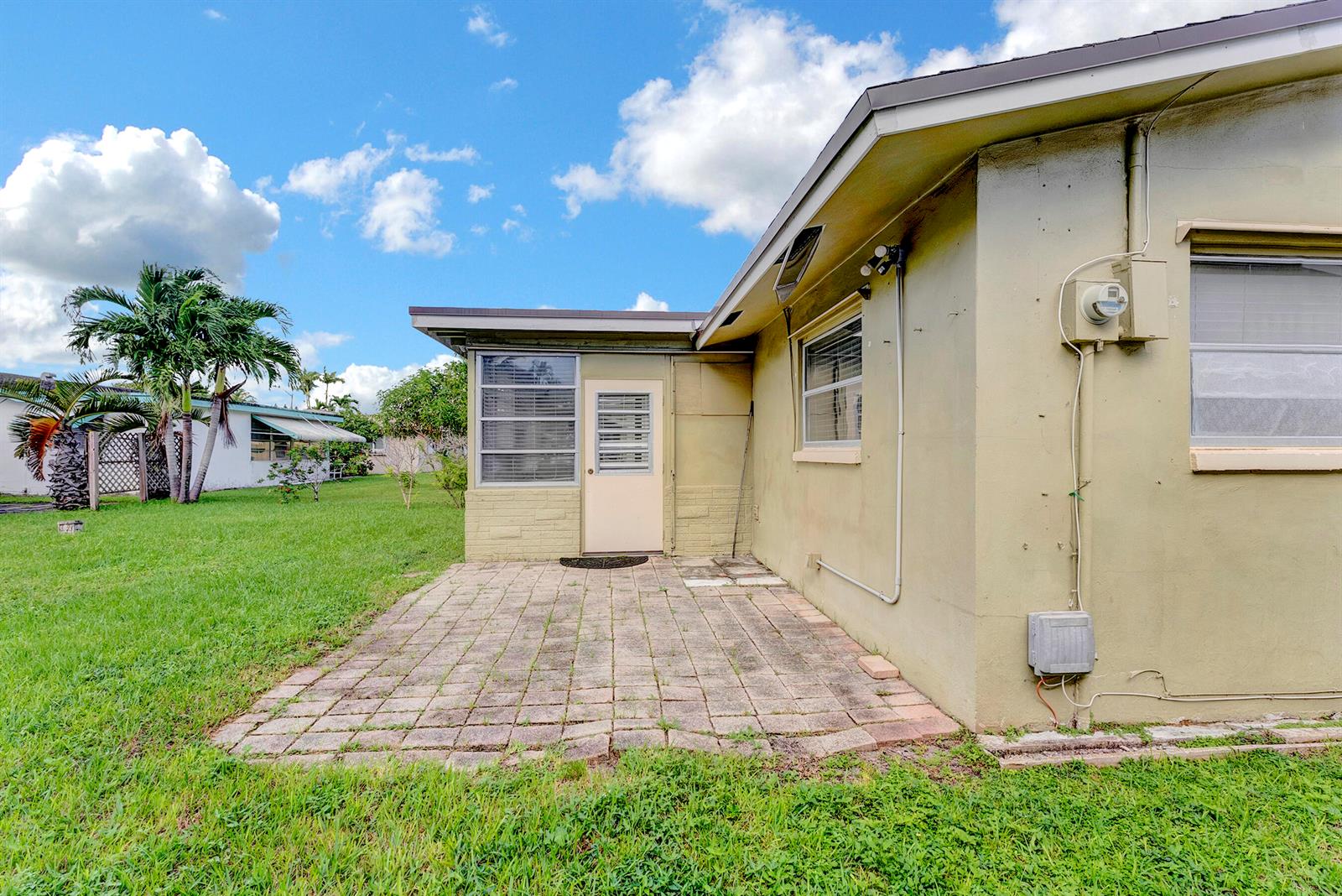 See details 4938 2 / 1 1007 sq. ft. $ 2026-10-12 0 Photo